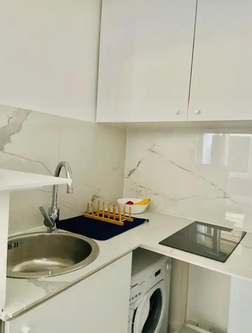 Appartement Moderne Quartier Saint Lazare Париж Екстериор снимка